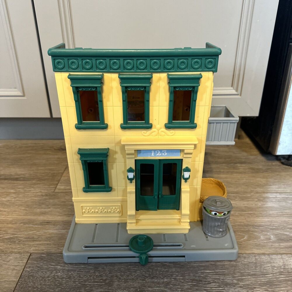 2010 Hasbro Sesame Street Hooper's Store 123 Apartment Building Playset Only - Picture 4 of 13